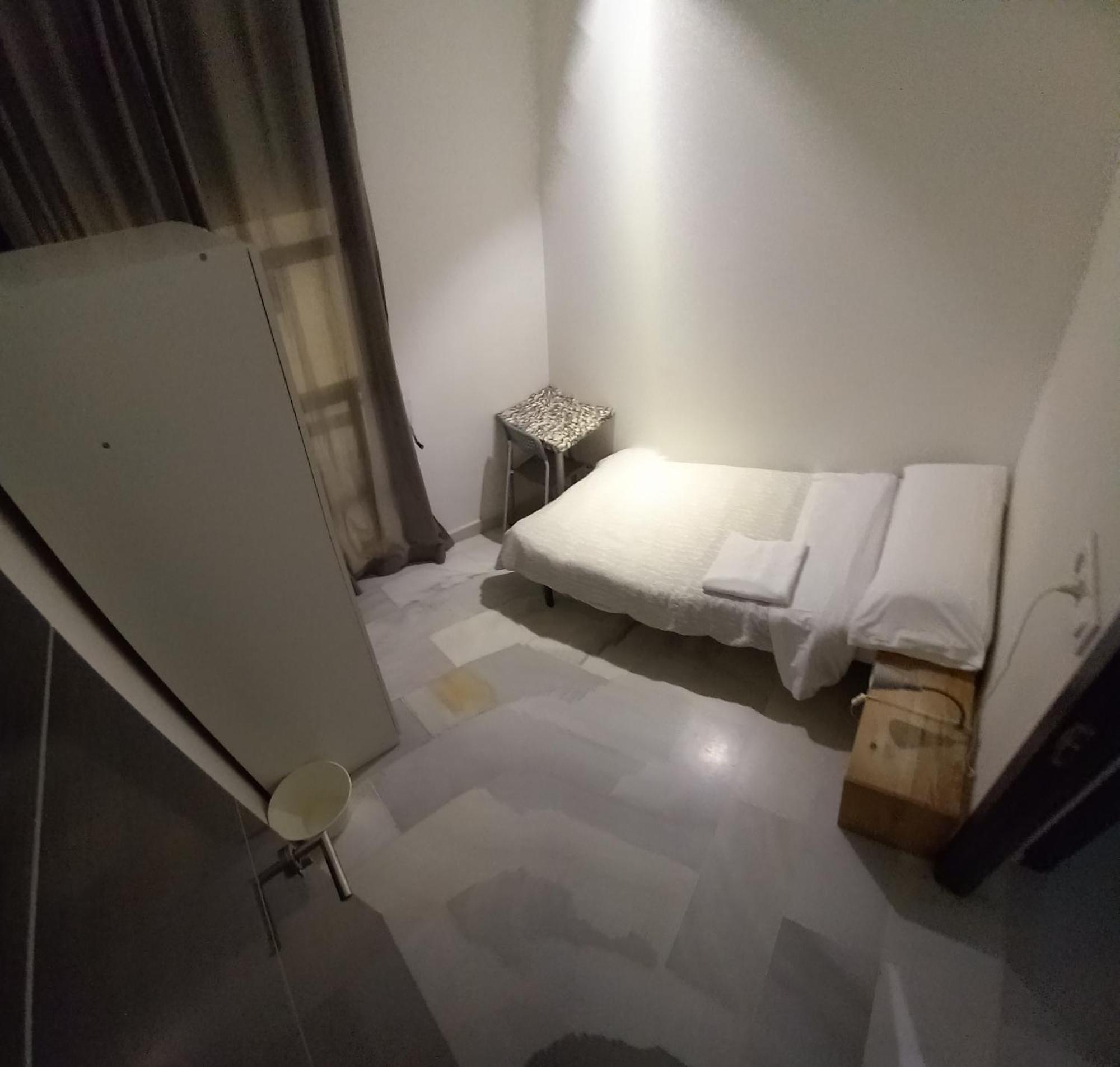 Hostel Central Sevilla Luaran gambar